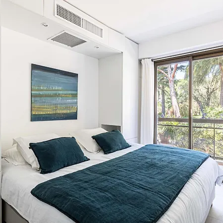 Appartement Le Paradis Avec Deux Terrasses Equipees Et Piscine Cannes